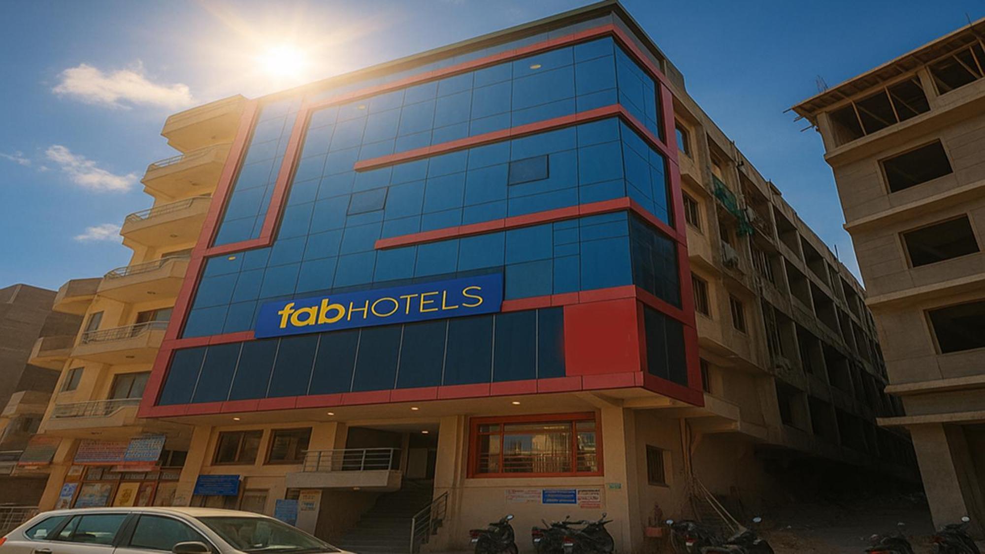 Fabhotel The Golf Inn ノイダ エクステリア 写真
